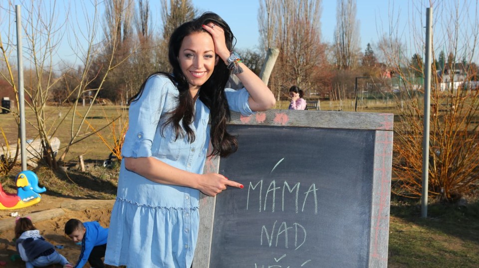 promo Máma nad věcí 4